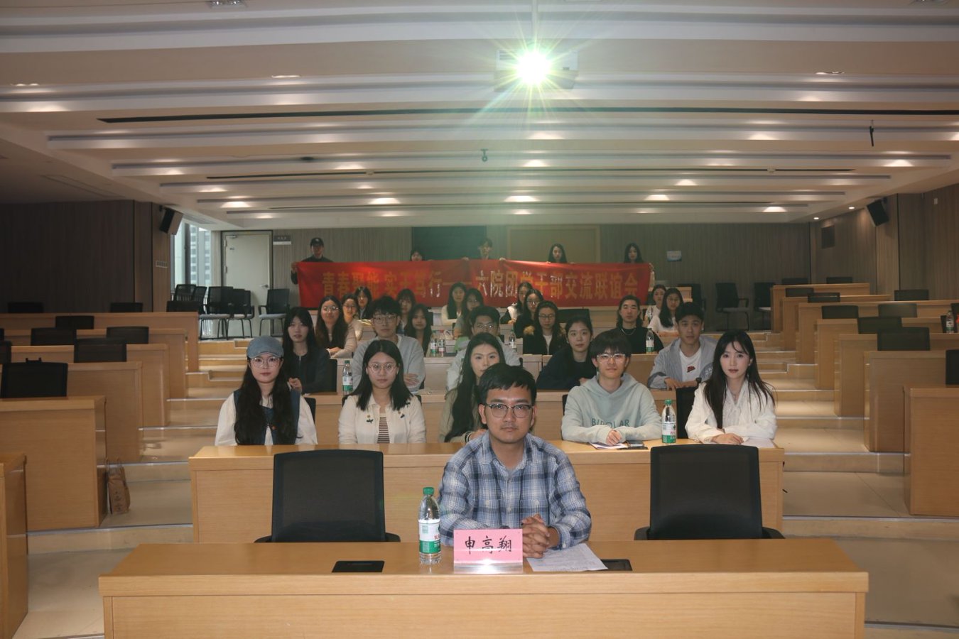 3bdf8d8abo1178f1abb5301fbb7c5e8b